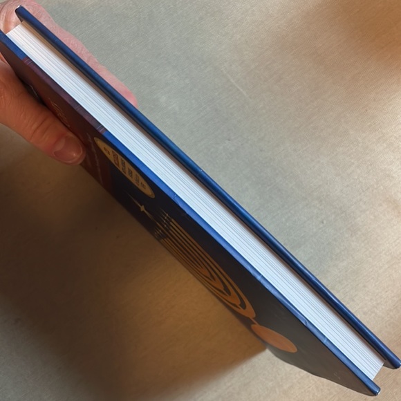 🌈2/$8  Hanukkah Lights: Stories of the Season - Picture 4 of 13